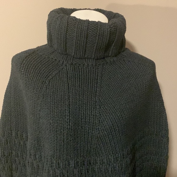 𝅺TOMMY Hilfiger Charcoal Gray Turtleneck Cape, Size OS. Like New. - Picture 9 of 12